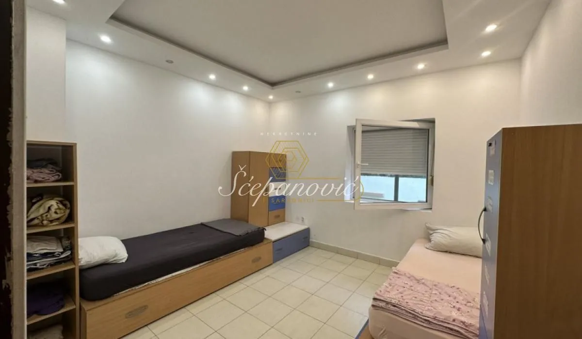 Prodaja, kuća, 162m², Mišeluk, Petrovaradin