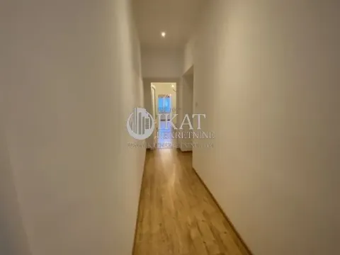 Izdavanje, četvorosoban stan, 160m², Stari Grad, Beograd - image 9