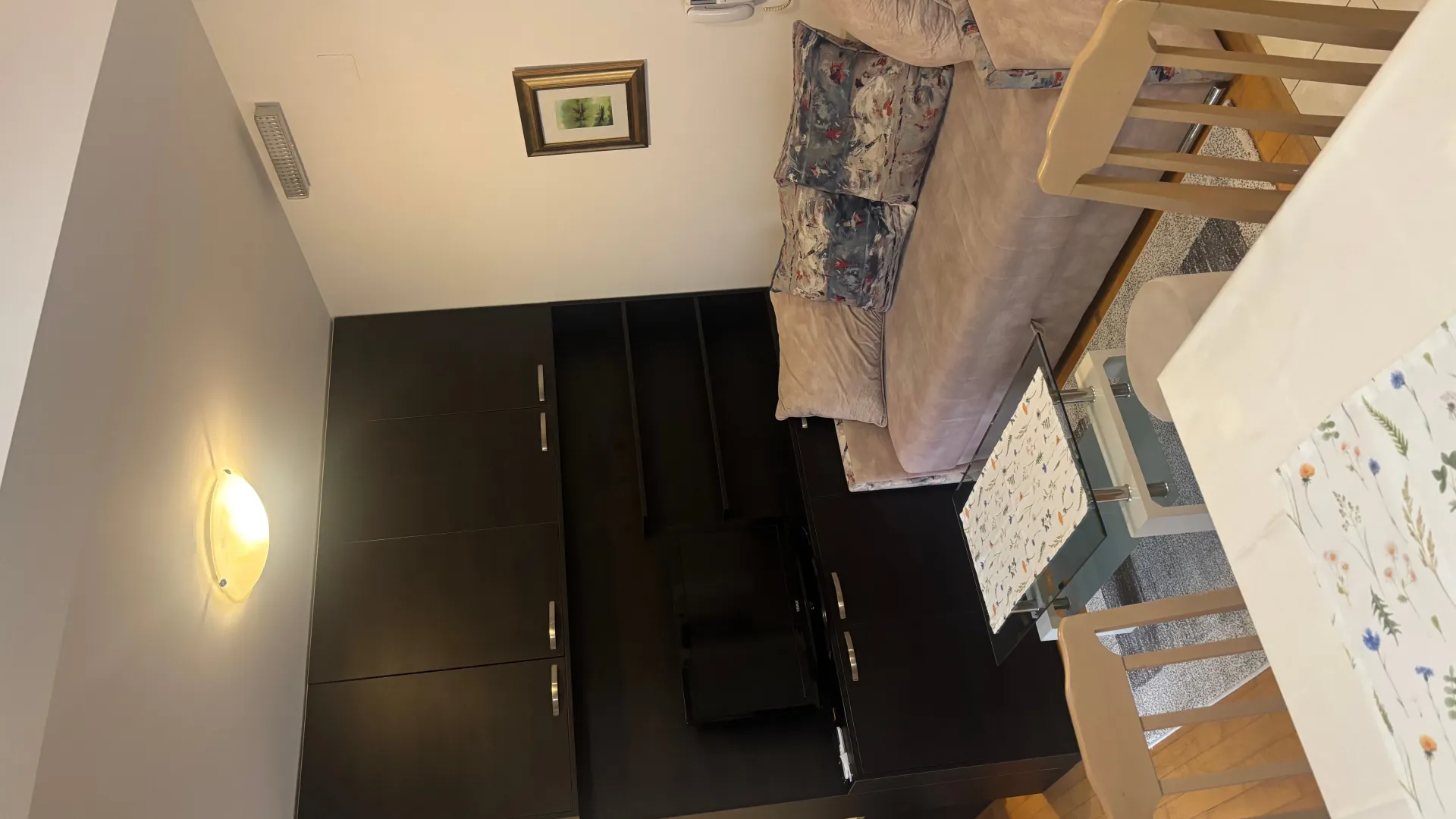 Izdavanje, dvosoban stan, 52m², Centar, Budva