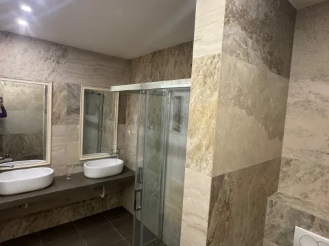 Izdavanje, dvosoban stan, 108m², Centar, Budva - image 8