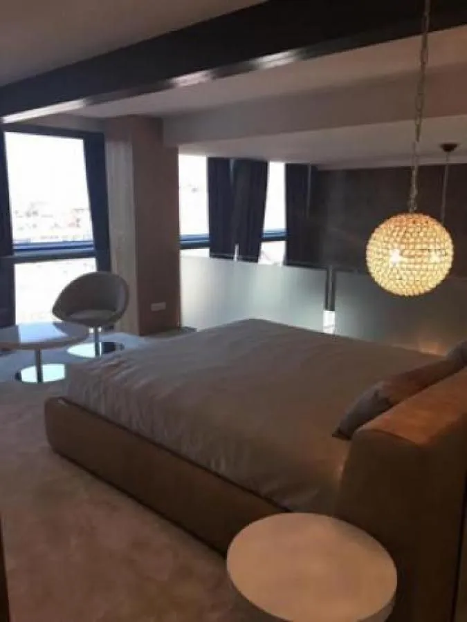 Rent, two bedroom apartment, 210m², Kalenić Pijaca, Vračar Sve Podlokacije