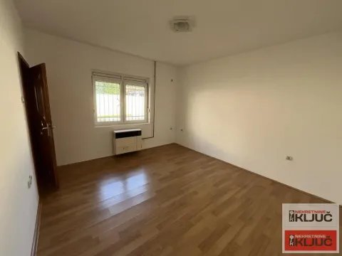 Izdavanje, kuća, 200m², Telep, Novi Sad Sve Podlokacije - image 7