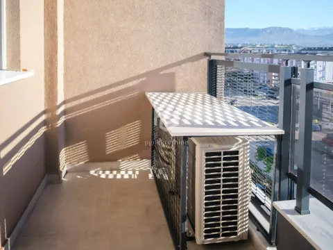 Rent, one bedroom apartment, 45m², Stari Aerodrom, Podgorica - image 12