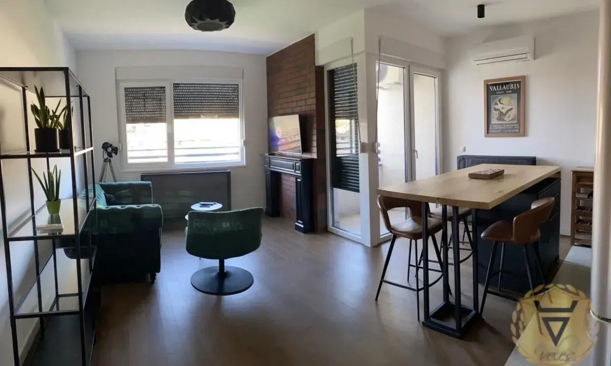 Izdavanje, trosoban stan, 64m², Šumice, Beograd