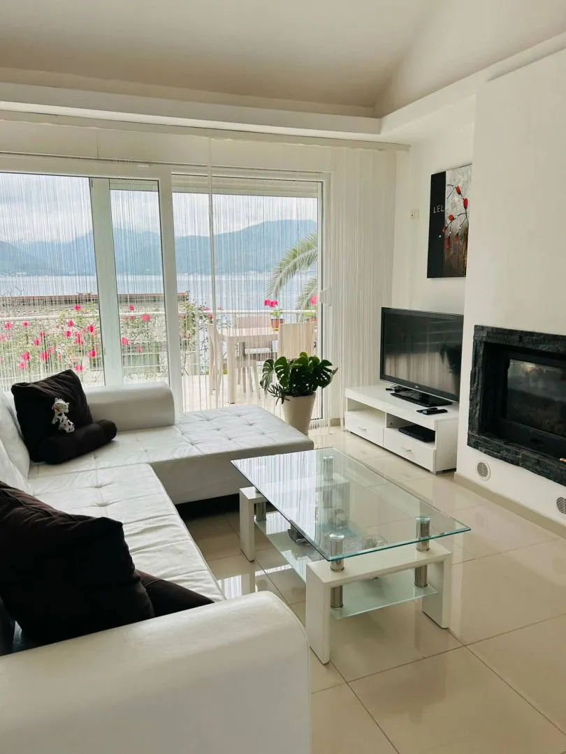 Sale, house, 186m², Krašići, Tivat