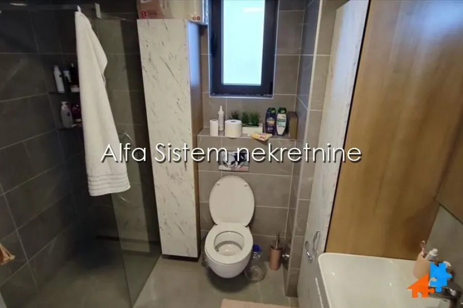 Izdavanje, četvorosoban stan, 110m², Novi Beograd Blok 65, Novi Beograd Sve Podlokacije