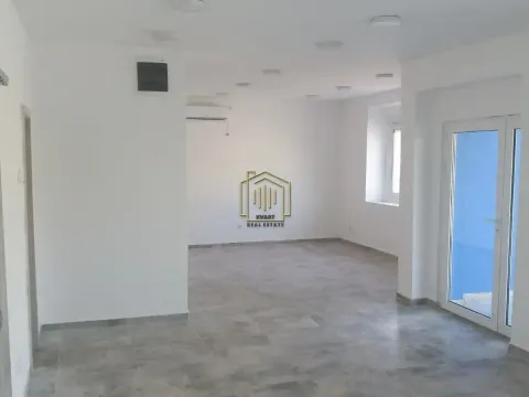 Poslovni prostor in Masline