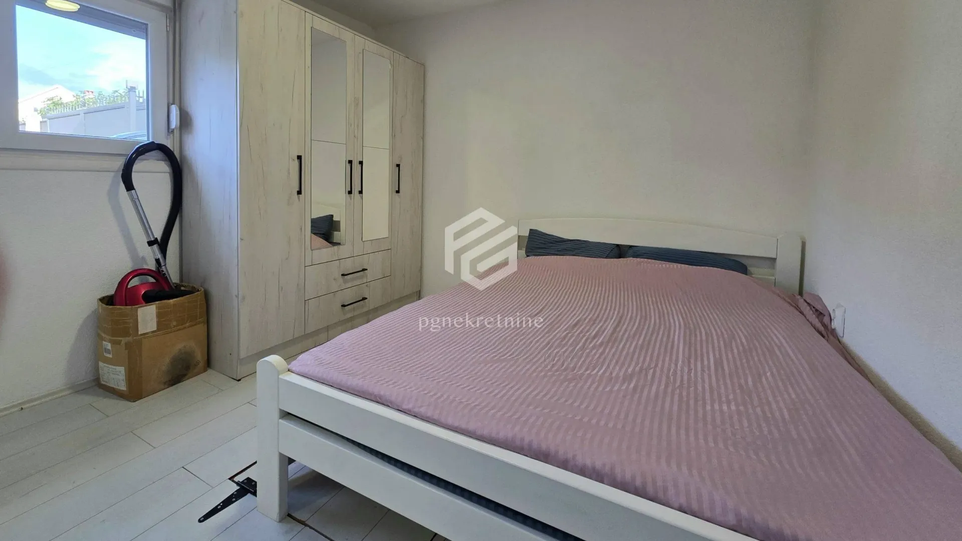 Izdavanje, jednosoban stan, 35m², Tološi, Podgorica