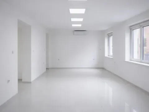 Izdavanje, poslovni prostor, 240m², Sajmište, Novi Sad - image 8