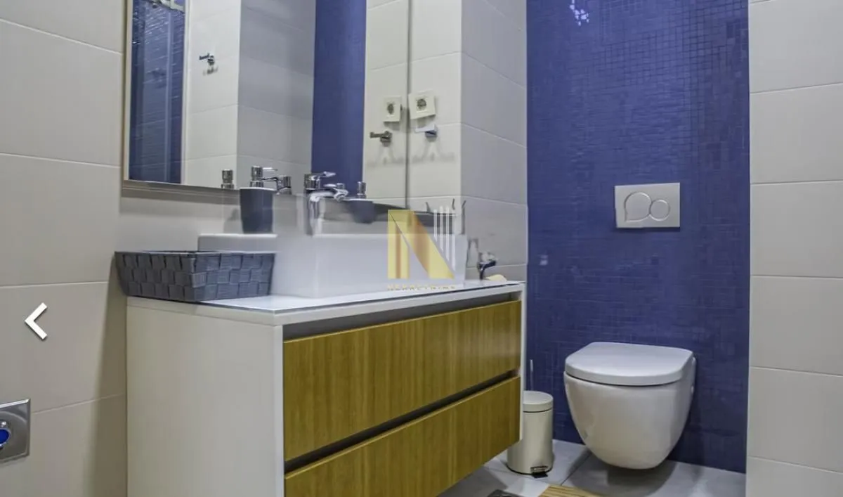 Izdavanje, četvorosoban stan, 102m², Centar, Novi Sad