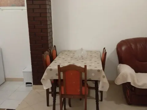 Izdavanje, jednosoban stan, 50m², Mažina, Tivat - image 4