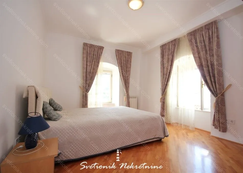 Prodaja, petosoban stan, 230m², Meljine, Herceg Novi