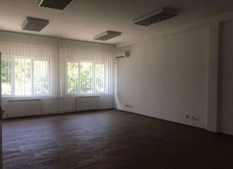 Rent, office space, 200m², Zemun Bačka, Zemun Sve Podlokacije