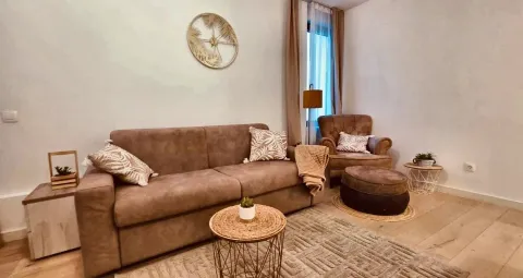 Rent, one bedroom apartment, 45m², Kalimanj, Tivat - image 9