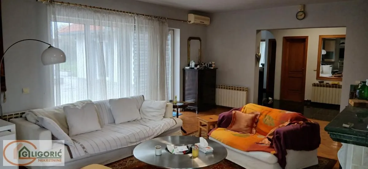 Sale, house, 192m², Amerić, Mladenovac