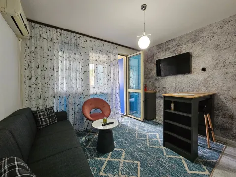 Rent, studio apartment, 32m², Centar, Bar - image 12