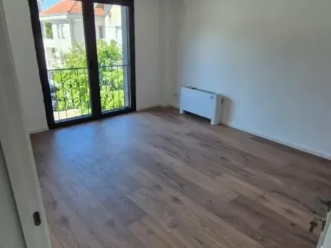 Prodaja, kuća, 233m², Čukarica, Beograd - image 11