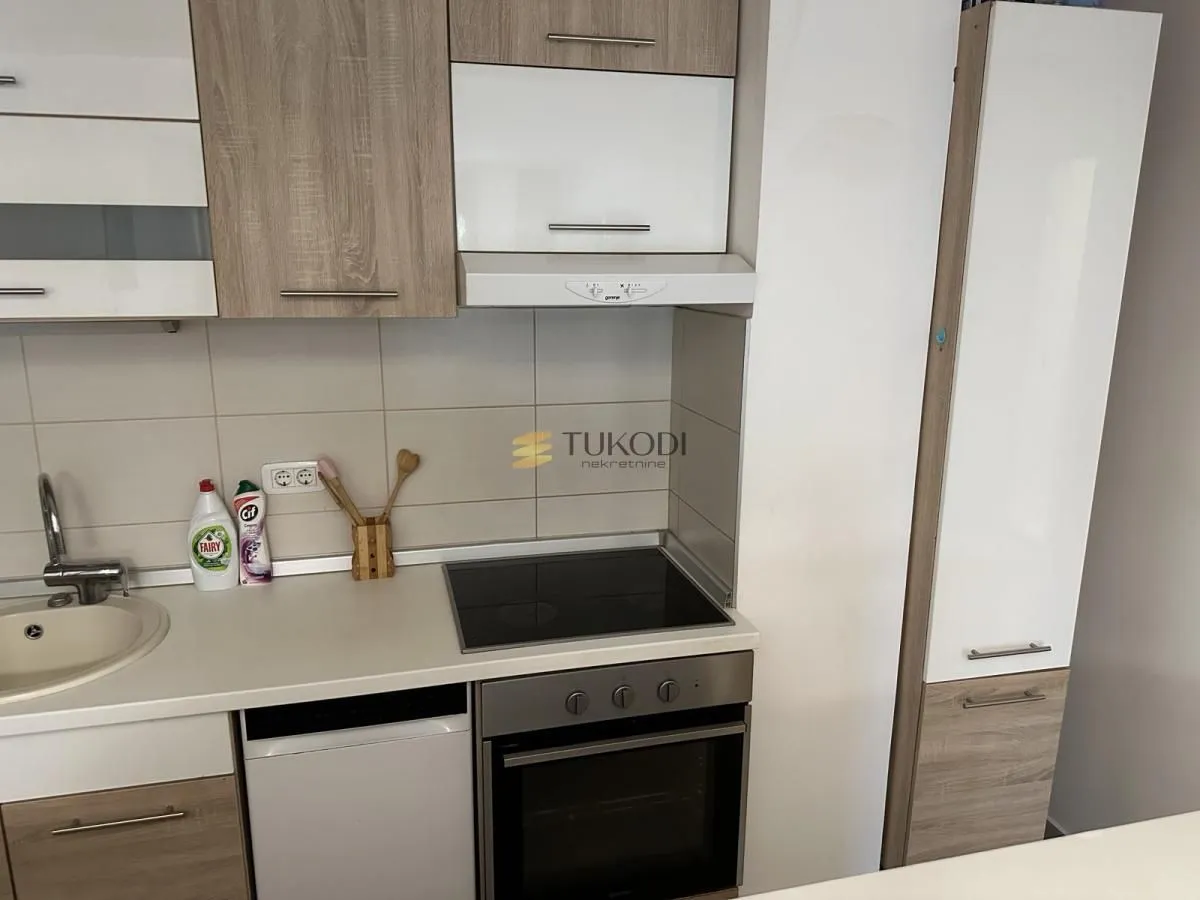 Izdavanje, dvosoban stan, 65m², Novi Beograd Blok 67, Novi Beograd Sve Podlokacije