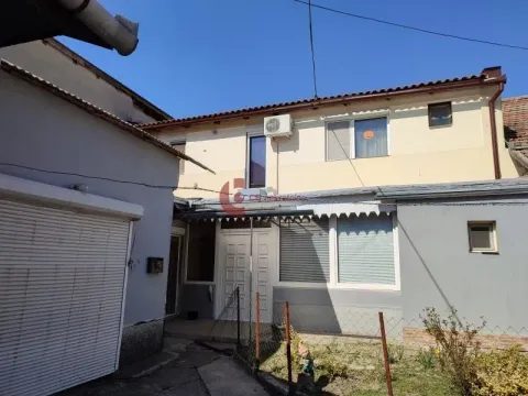 Sale, house, 172m², Centar, Subotica