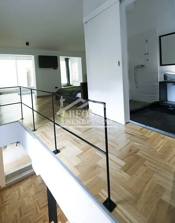 Prodaja, kuća, 204m², Stari Grad, Beograd