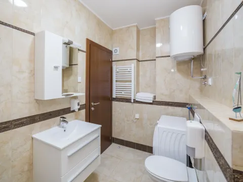 Prodaja, trosoban stan, 107m², Bečići, Budva - image 3