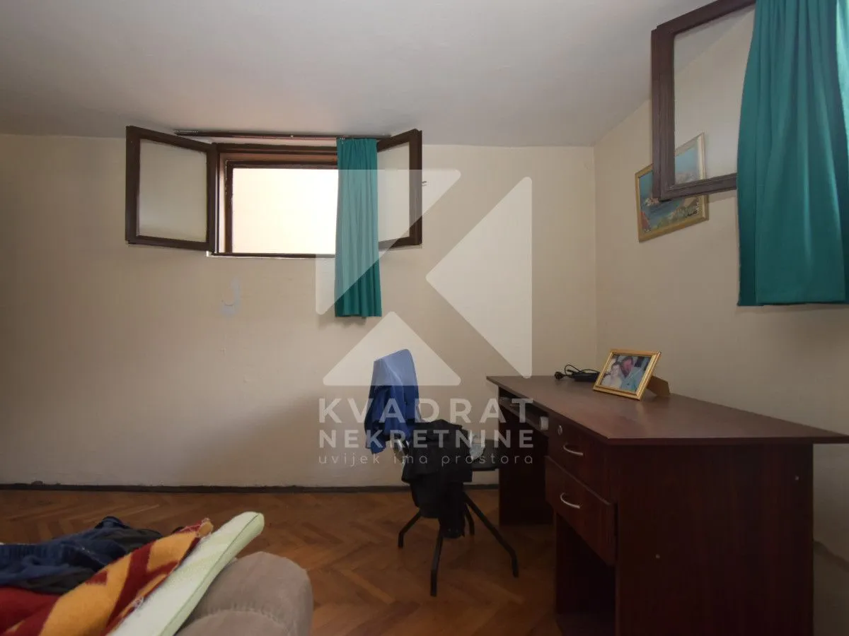 Prodaja, kuća, 200m², Tološi, Podgorica