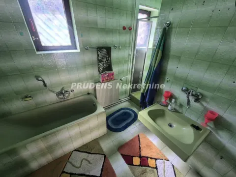 Prodaja, kuća, 318m², Surčin, Beograd - image 12