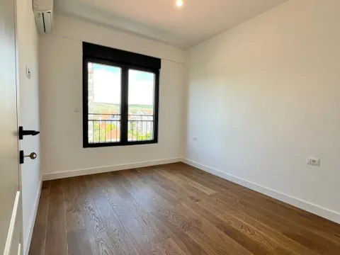 Prodaja, trosoban stan, 115m², Preko Morače, Podgorica - image 9