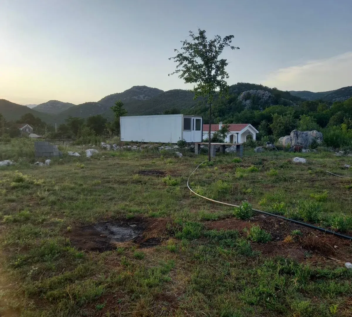 Prodaja, plac, 4000m², Cetinje, Crna Gora