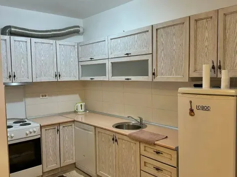 Rent, one bedroom apartment, 50m², Blok 6, Podgorica - image 2