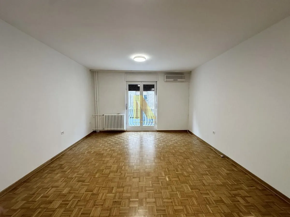 Rent, three bedroom apartment, 105m², Centar, Novi Sad