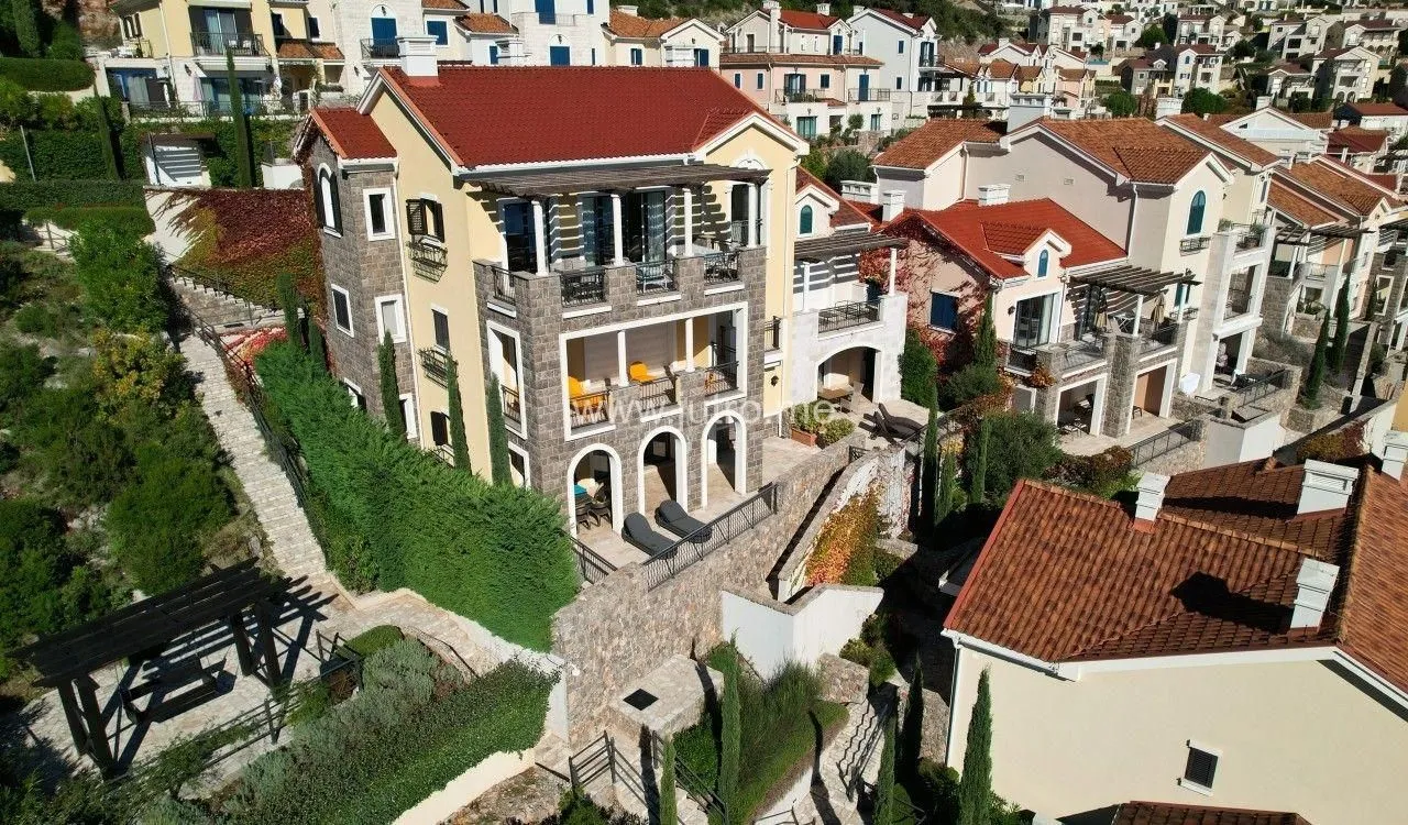 Prodaja, dvosoban stan, 113m², Luštica Bay, Tivat