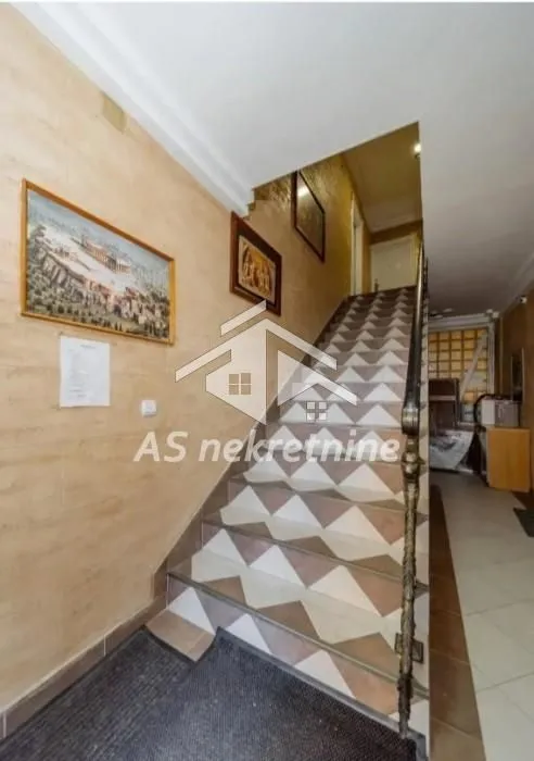 Izdavanje, trosoban stan, 61m², Trošarina, Voždovac Sve Podlokacije