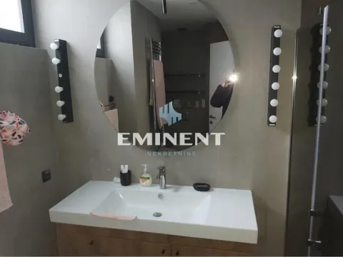 Izdavanje, četvorosoban stan, 154m², Vračar Hram, Vračar Sve Podlokacije - image 7