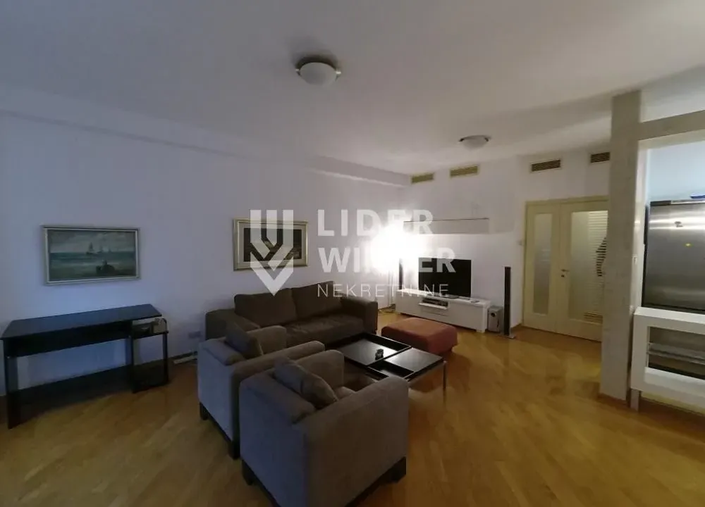 Izdavanje, dvosoban stan, 78m², Kalenić Pijaca, Vračar Sve Podlokacije