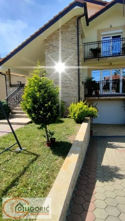 Sale, house, 460m², Arnajevo, Barajevo