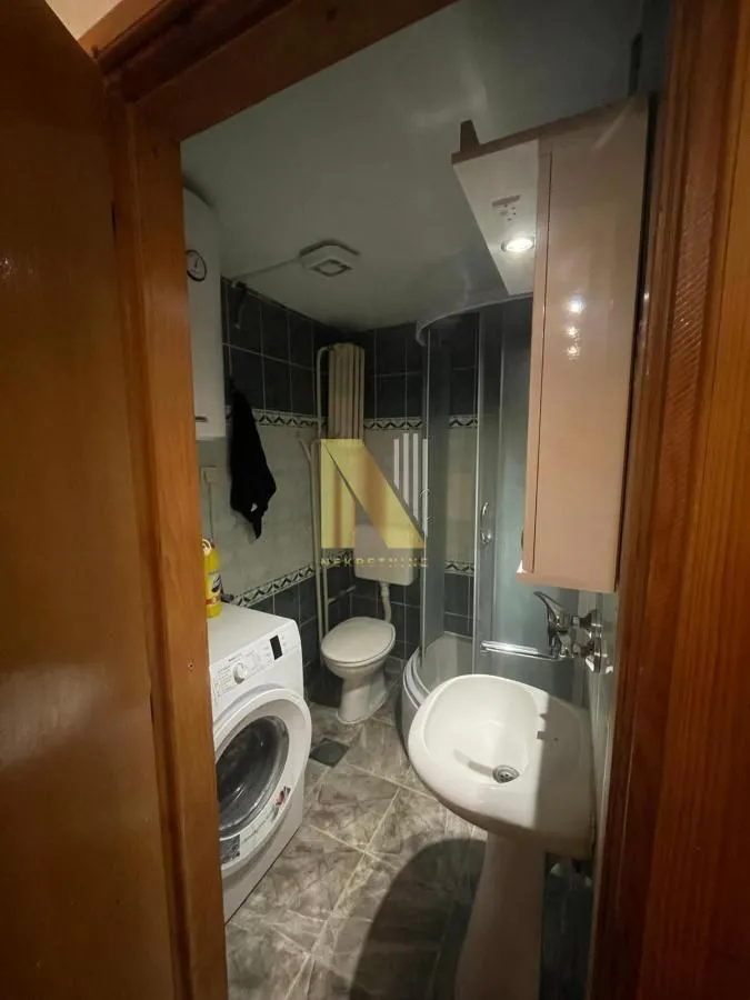 Izdavanje, garsonjera, 25m², Centar, Novi Sad