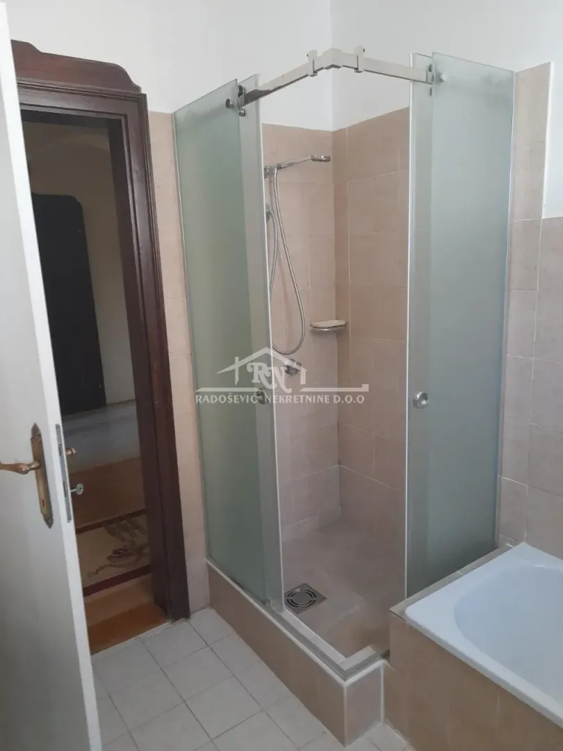 Rent, three bedroom apartment, 90m², Čukarica, Beograd