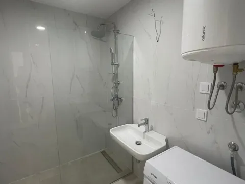 Prodaja, dvosoban stan, 73m², Bečići, Budva - image 9