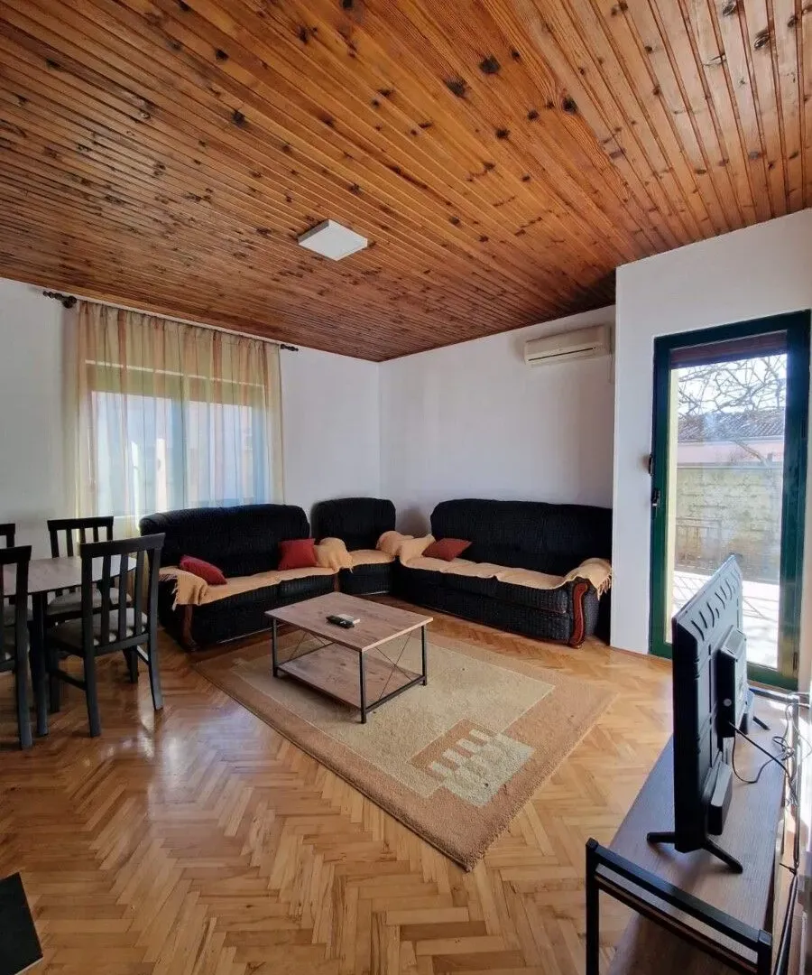Rent, two bedroom apartment, 75m², Zlatica, Podgorica