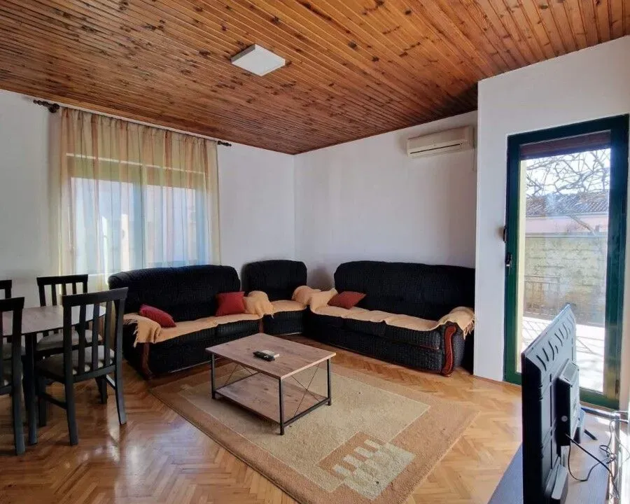 Rent, two bedroom apartment, 75m², Zlatica, Podgorica