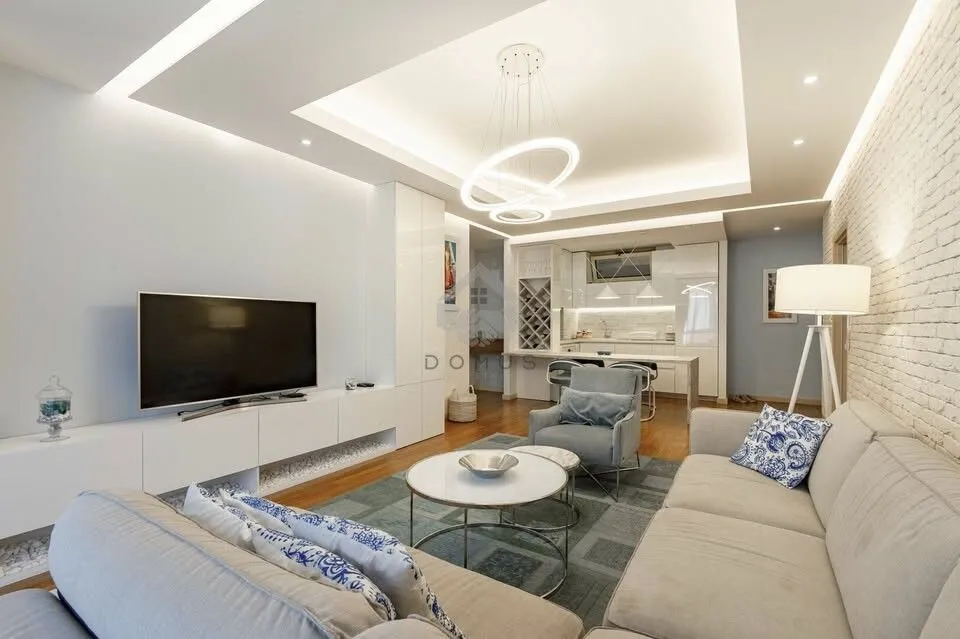 Prodaja, dvosoban stan, 90m², Budva, Crna Gora