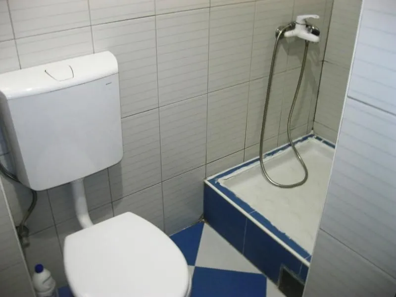 Izdavanje, četvorosoban stan, 96m², Centar, Niš