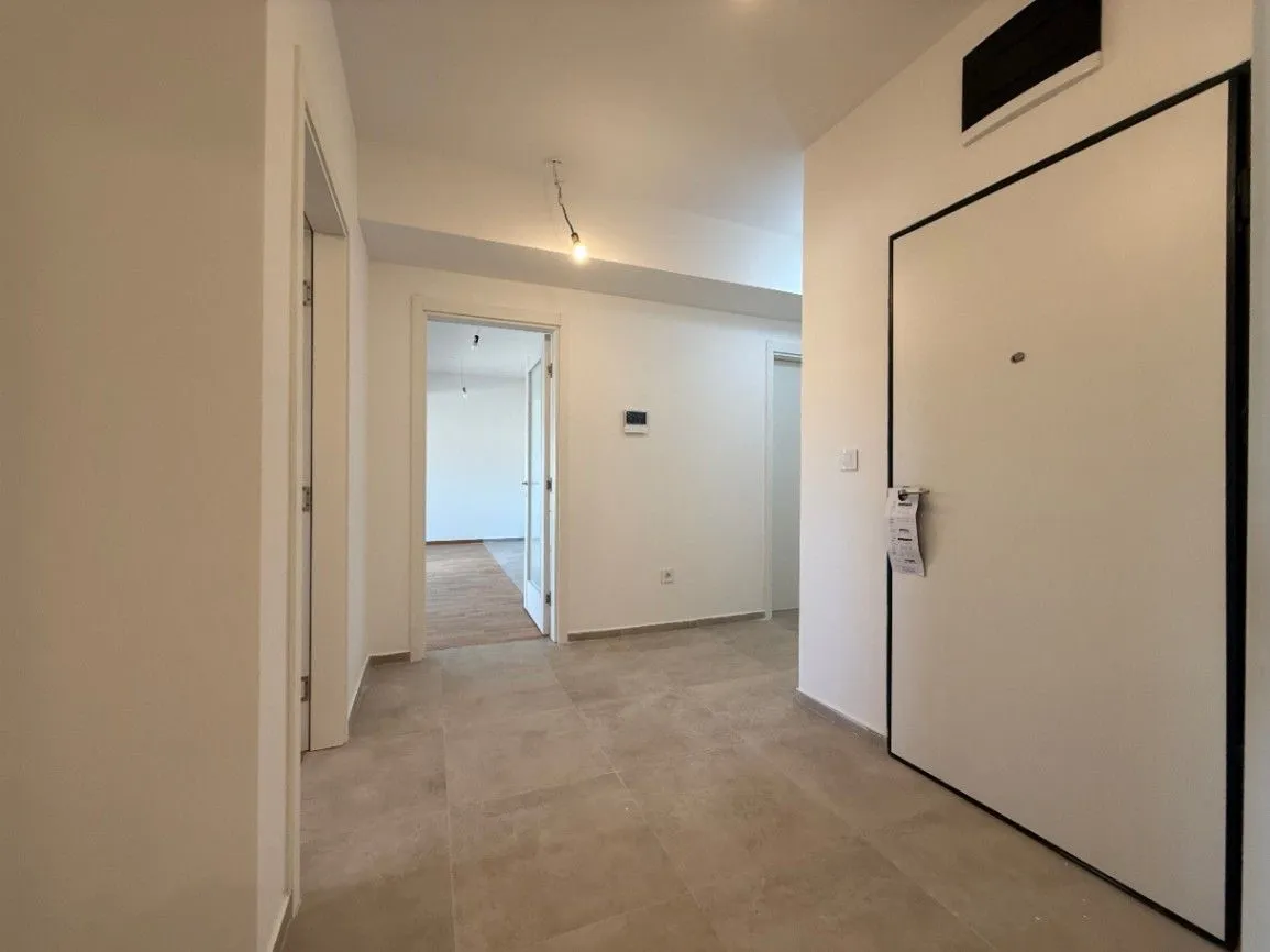 Prodaja, trosoban stan, 105m², Stari Aerodrom, Podgorica