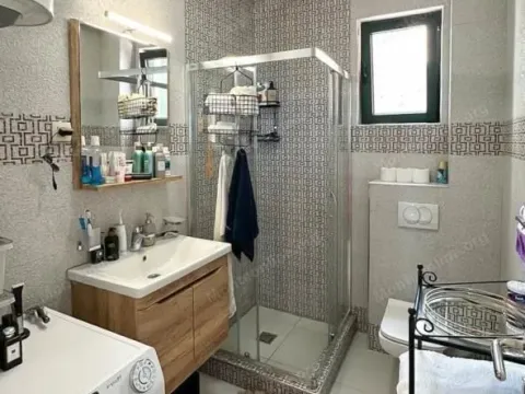 Sale, two bedroom apartment, 81m², Bečići, Budva - image 8