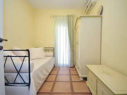 Prodaja, dvosoban stan, 64m², Budva, Crna Gora - image 11
