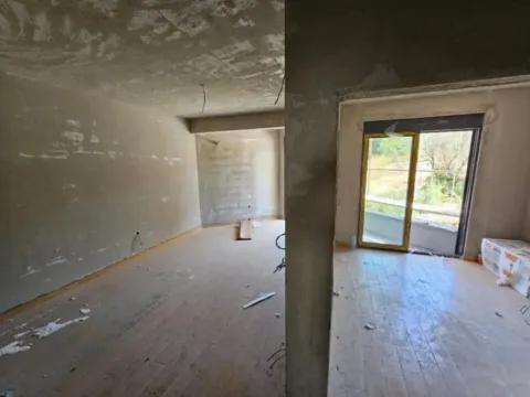 Prodaja, jednosoban stan, 47m², Ulcinj, Crna Gora - image 4