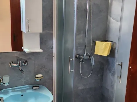 Rent, two bedroom apartment, 70m², Dub, Kotor - image 10