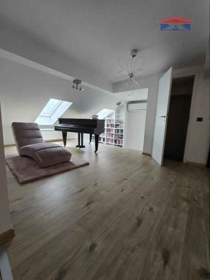 Rent, office space, 119m², Centar, Novi Sad