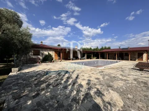 Prodaja, kuća, 215m², Podgorica, Crna Gora - image 8